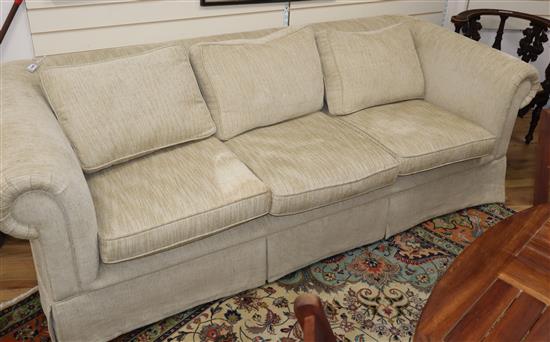 A three seater Chesterfield settee W.220cm